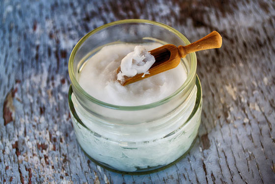Coconut oil (photo by Dana Tentis https://www.pexels.com/photo/clear-glass-container-with-coconut-oil-725998/)