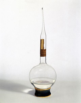 Glass flask used by Pasteur in the 1860s.