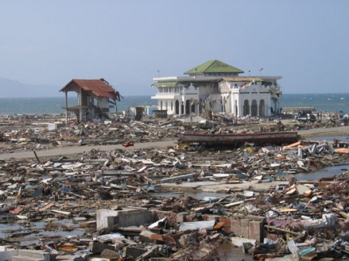 Devastation in Banda Aceh, on the north tip of Sumatra. Only the mosque in the center of the city stood. (Courtesy USGS).